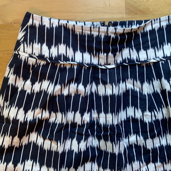 NWOT LOFT mini skirt size 0 - Picture 2 of 4